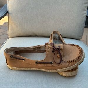 UGG Tylin Moccasins Size 10 Women Tan Leather Espadrille Flats